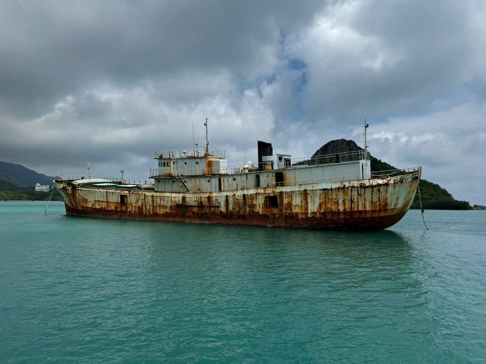 Đánh chìm <i>tàu Sheng Li </i>nhằm hình thành điểm lặn biển cao cấp tại Côn Đảo. Ảnh: Tuấn Tú.