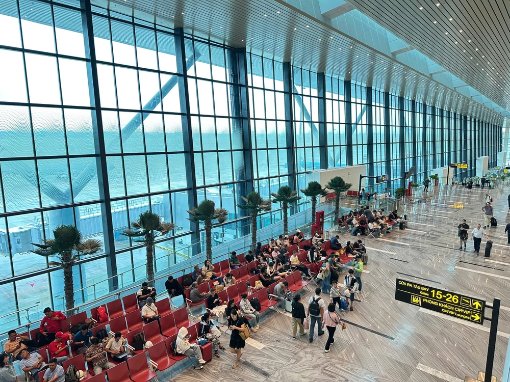 Nhà ga T3 sân bay Tân Sơn Nhất thông thoáng.