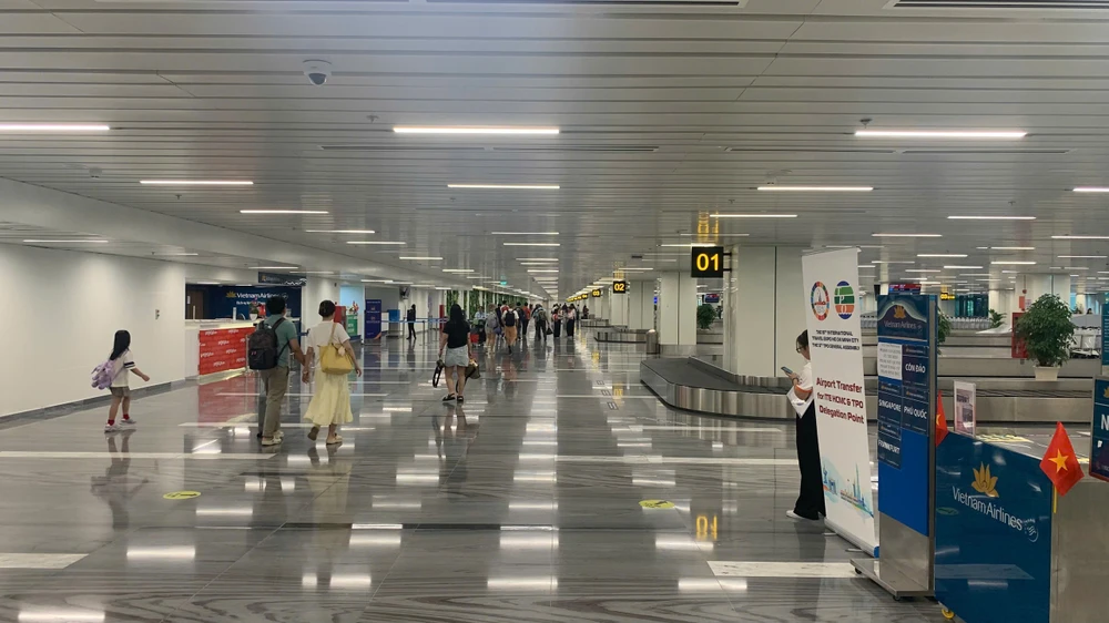 san-bay-Tan-Son-Nhat-4.jpg