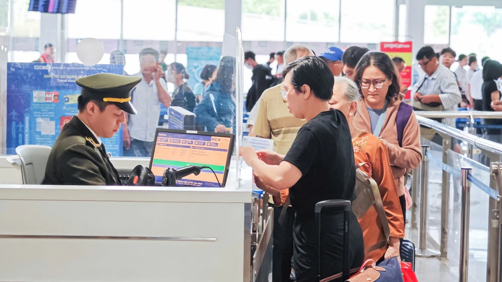 Các hãng hàng không mở bán sớm hơn 6 triệu vé máy bay dịp tết Nguyên đán 2026. Ảnh: TT.