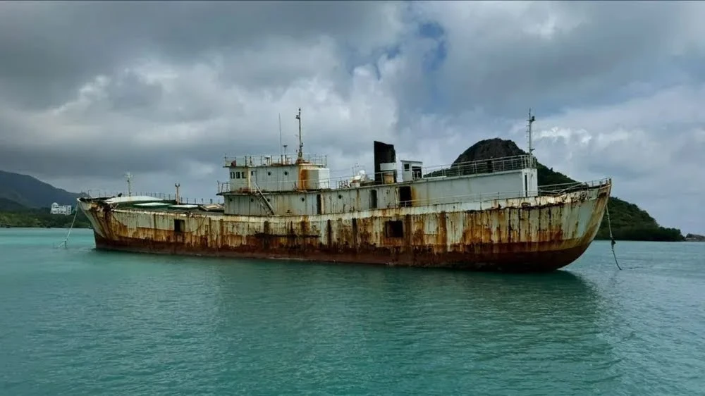 Tàu Sheng Li được neo đậu tại khu tránh bão ở Côn Đảo. Ảnh: Tuấn Tú.