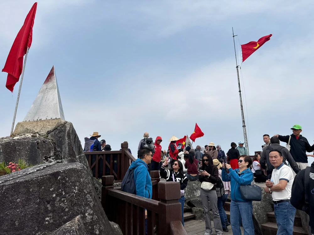 dinhden.jpg