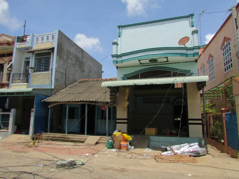 Hiện trường vụ sạt lở tại An Giang ảnh 4 Hiện trường vụ sạt lở tại An Giang ảnh 4