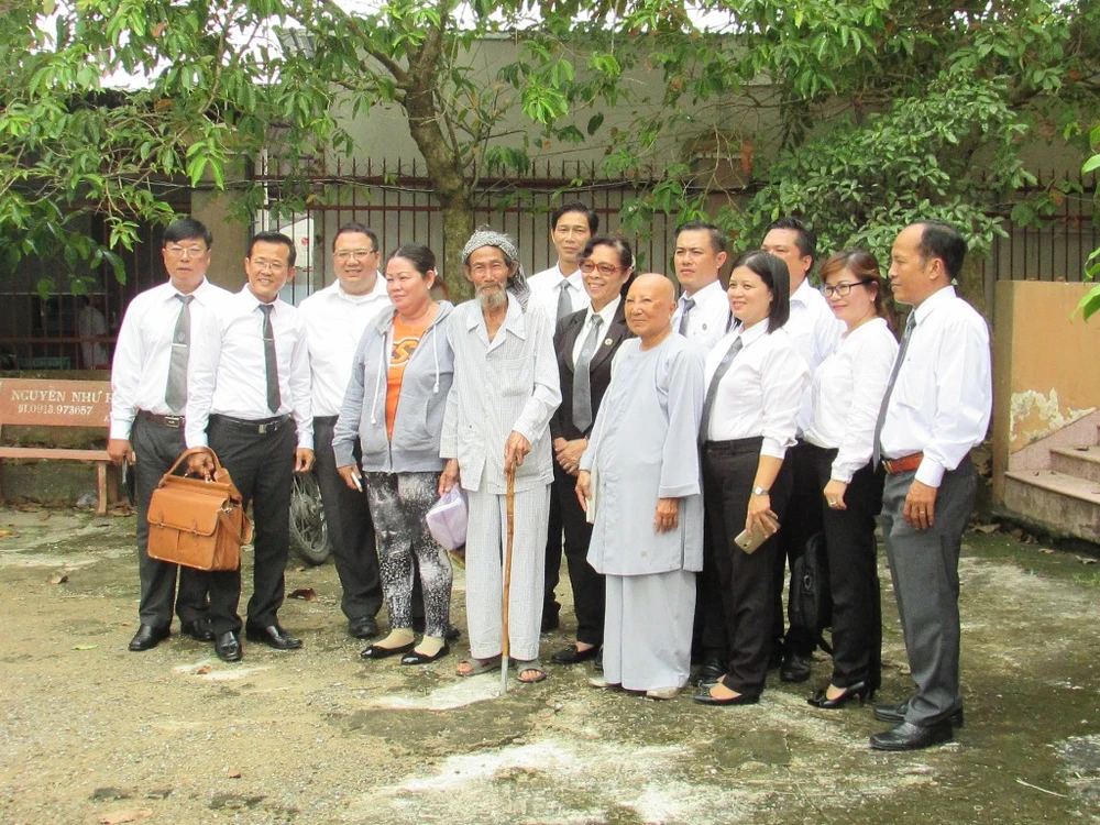 Tòa miễn hình phạt cho cụ ông 84 tuổi bị con đòi bỏ tù ảnh 5