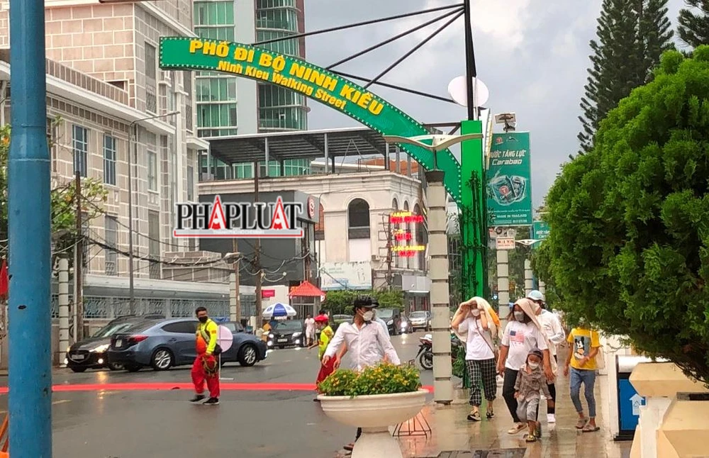 Phố đi bộ Ninh Kiều được kỳ vọng là điểm đến thú vị mỗi cuối tuần ở trung tâm TP Cần Thơ. Ảnh: NHẪN NAM