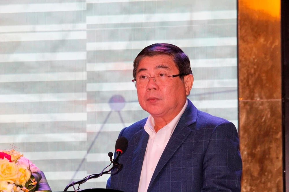 Phó trưởng Ban Kinh tế Trung ương Nguyễn Thành Phong phát biểu tại diễn đàn ngày 26-5. Ảnh: NHẪN NAM