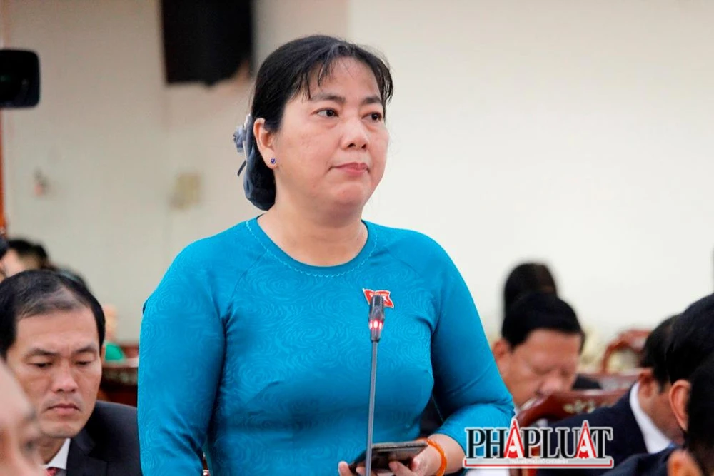 Đại biểu Dương Hiền Trúc Lan hỏi về giải pháp hạn chế án bị hủy. Ảnh: NHẪN NAM