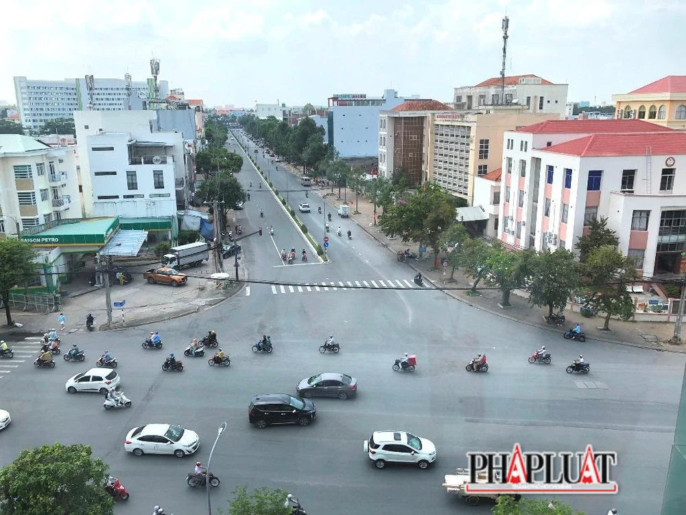 Giao lộ 30-4 với Trần Văn Hoài ở quận Ninh Kiều, TP Cần Thơ. Ảnh: NHẪN NAM