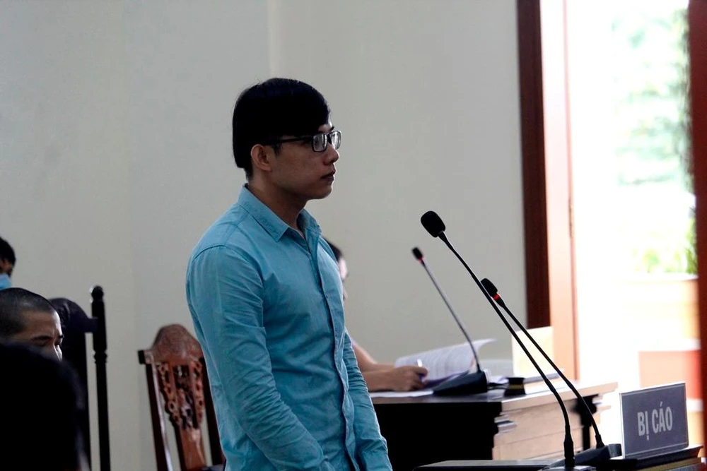 Bị cáo Tạ Hoàng Huyên tại tòa ngày 10-8. Ảnh: NHẪN NAM