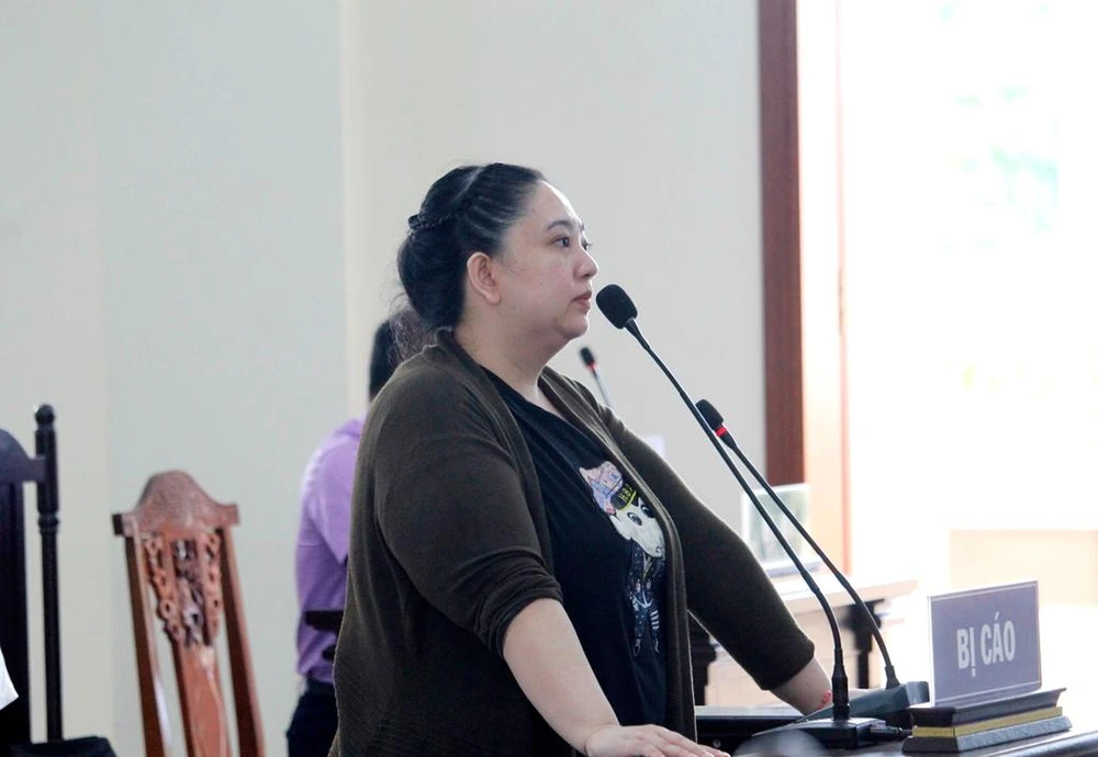 Bị án Tạ Thu Thảo tại tòa ngày 10-8. Ảnh: NHẪN NAM