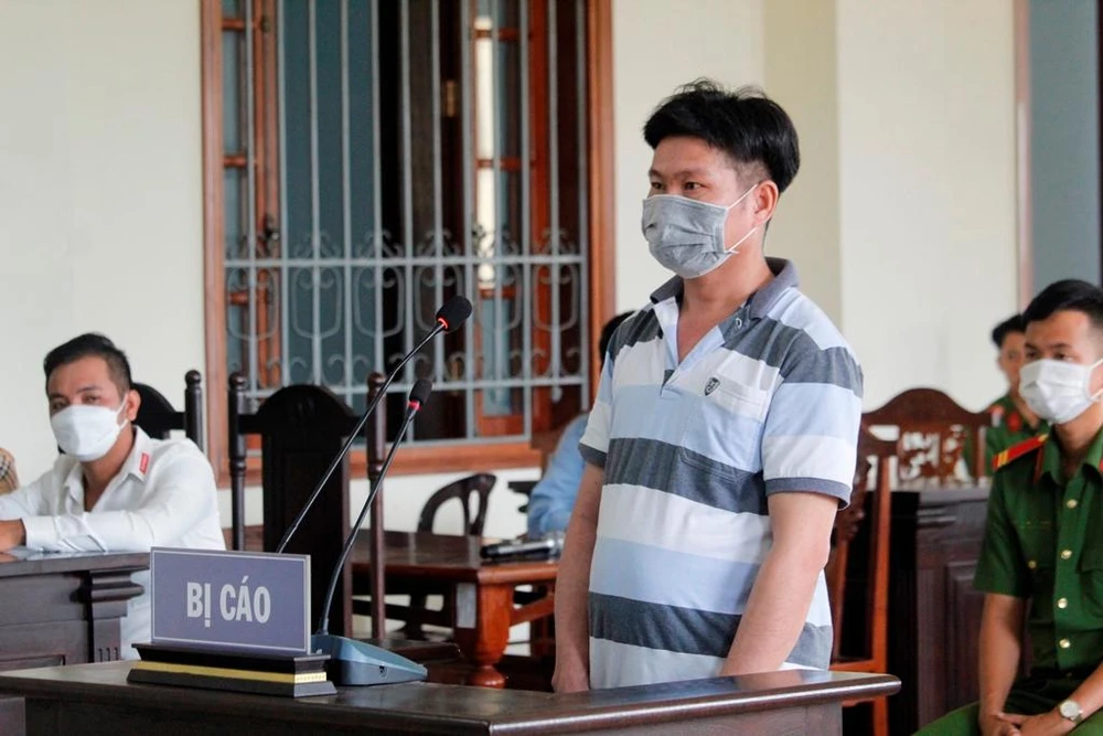 Bị cáo Trần Văn Được tại tòa ngày 12-8. Ảnh: NHẪN NAM