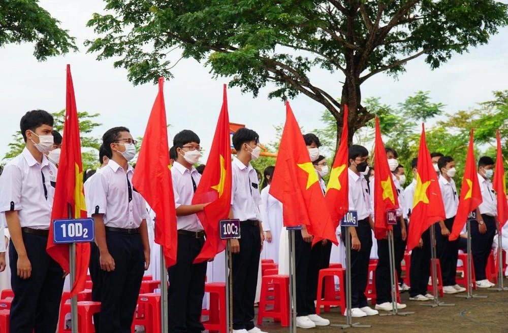 Học sinh Trường THPT chuyên Lý Tự Trọng dự khai giảng năm học 2022-2023 ngày 5-9. Ảnh: BN