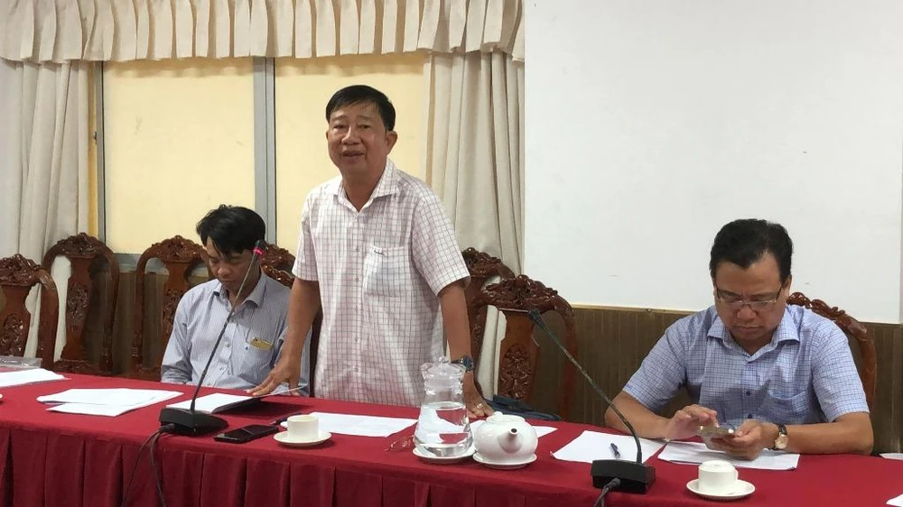Ông Bùi Thái Thượng, Giám đốc Ban ODA TP Cần Thơ báo cáo khó khăn, vướng mắc ở nhiều gói thầu của Dự án 3. Ảnh: NHẪN NAM