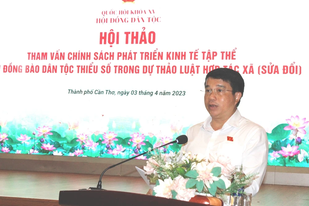 Chủ tịch Hội đồng Dân tộc Y Thanh Hà Niê Kđăm