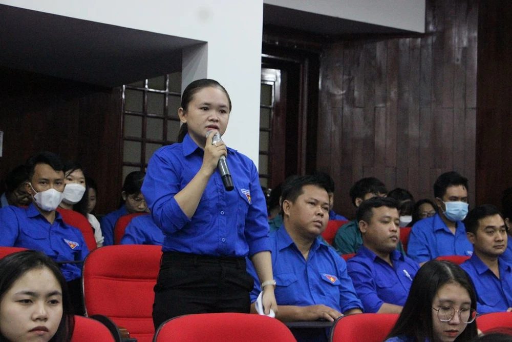 Một đoàn viên thanh niên nêu câu hỏi tại hội nghị đối thoại với lãnh đạo TP Cần Thơ. Ảnh: CTV Một đoàn viên thanh niên nêu câu hỏi tại hội nghị đối thoại với lãnh đạo TP Cần Thơ. Ảnh: CTV