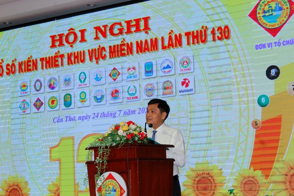 Ông Nguyễn Văn Hồng – Phó Chủ tịch UBND TP Cần Thơ đề nghị Bộ Tài chính tháo gỡ khó khăn về tái cơ cấu ngoài ngành của các công ty XSKT. Ảnh: NHẪN NAM