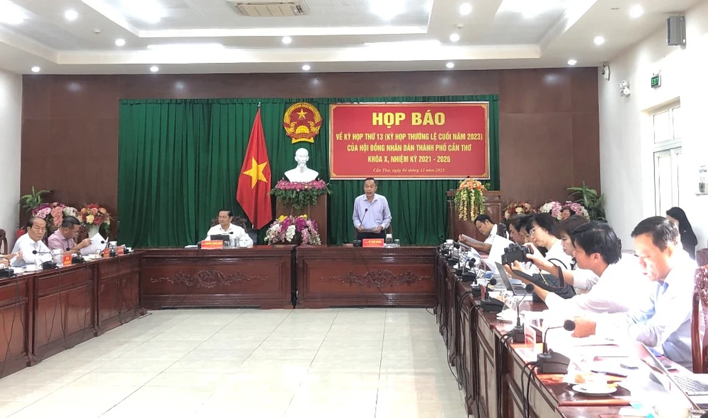 HĐND TP Cần Thơ tổ chức họp báo tổ chức kỳ họp cuối năm