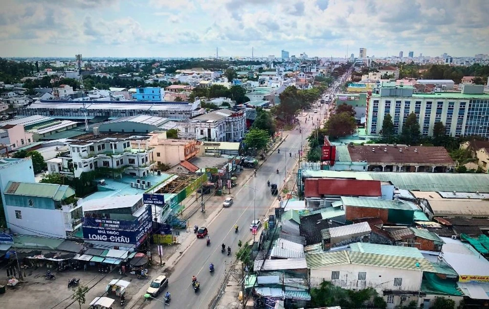 Đường Cách Mạng Tháng Tám ở Cần Thơ