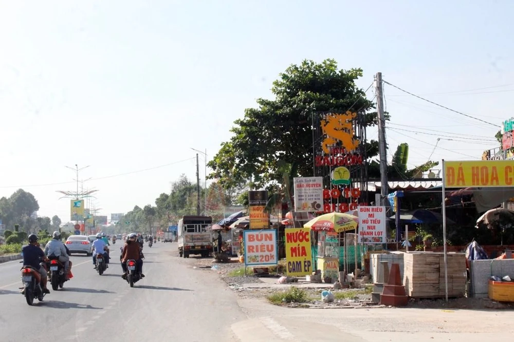 Dự án Trung tâm Văn hóa Tây Đô nằm bên đường Quang Trung