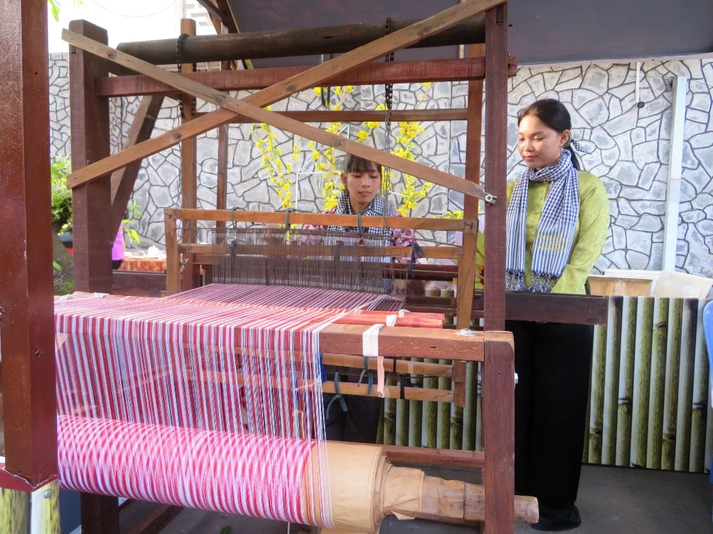 sac-xuan-miet-vuon (7).jpg