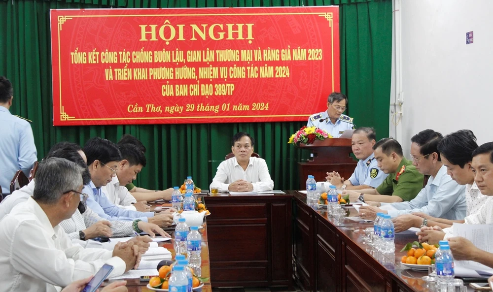 Ban chỉ đạo 389 TP Cần Thơ họp tổng kết công tác chống buôn lậu năm 2023.