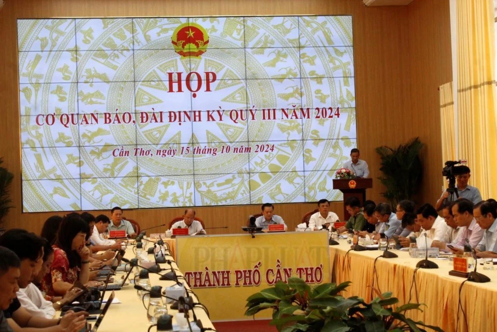 TP Cần Thơ họp báo quý III-2024.