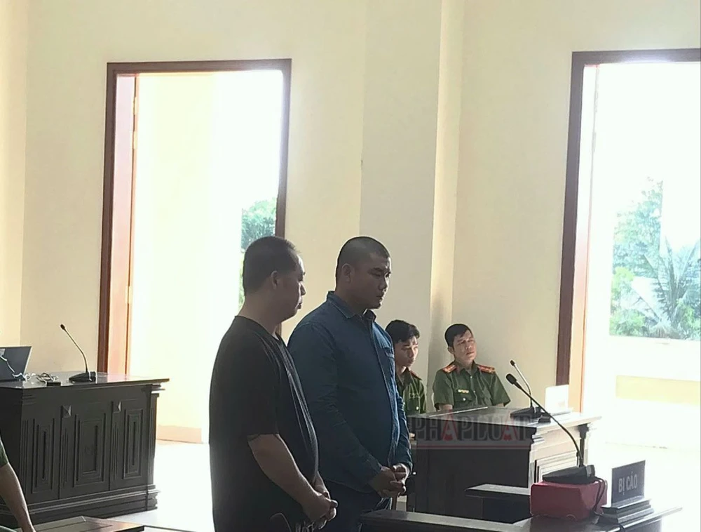 Tội bắt người trái pháp luật.