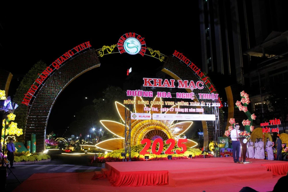 khai-mac-duong-hoa-nghe-thuat-tp-can-tho-1 (9).JPG