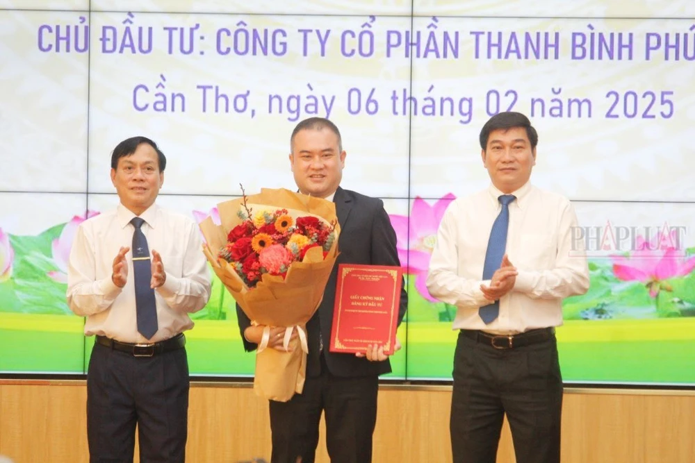 tp-can-tho-trao-dau-tu-kcn-vinh-thanh-2-1.jpg