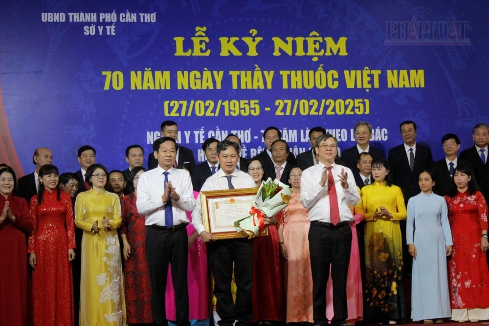 Sở Y tế TP Cần Thơ tổ chức họp mặt 70 năm ngày Thầy thuốc Việt Nam