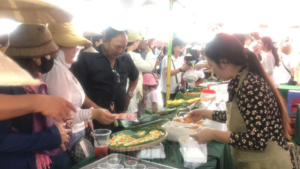 le-hoi-banh-dan-gian-nam-bo-2.jpg