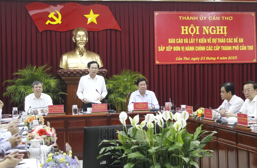 Hội nghị lấy ý kiến ủy viên BCH Đảng bộ TP Cần Thơ về dự thảo các đề án sáp nhập cấp xã, tỉnh