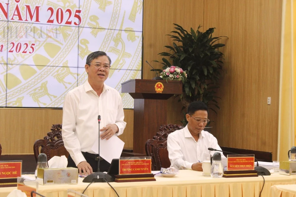 Chủ tịch UBND TP Cần Thơ Trương Cảnh Tuyên