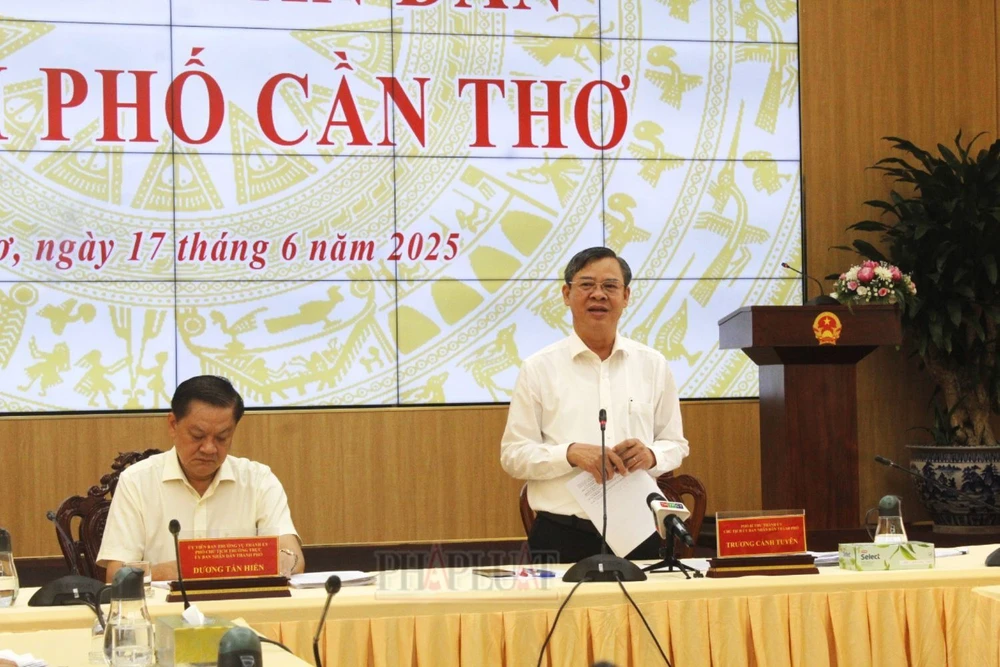 Chủ tịch UBND TP Cần Thơ Trương Cảnh Tuyên