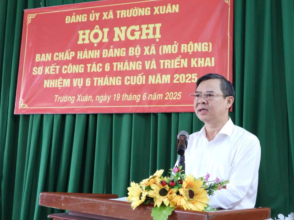 Chủ tịch UBND TP Cần Thơ Trương Cảnh Tuyên