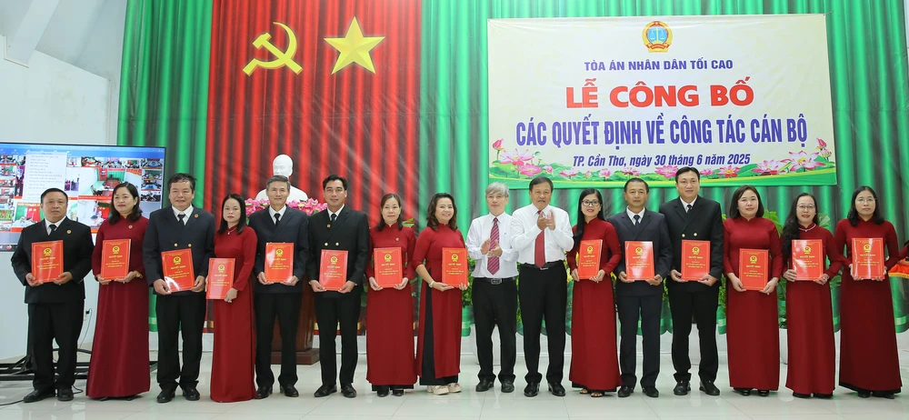 tan-tp-can-tho-cong-bo-chanh-an-pho-chanh-an (2).JPG