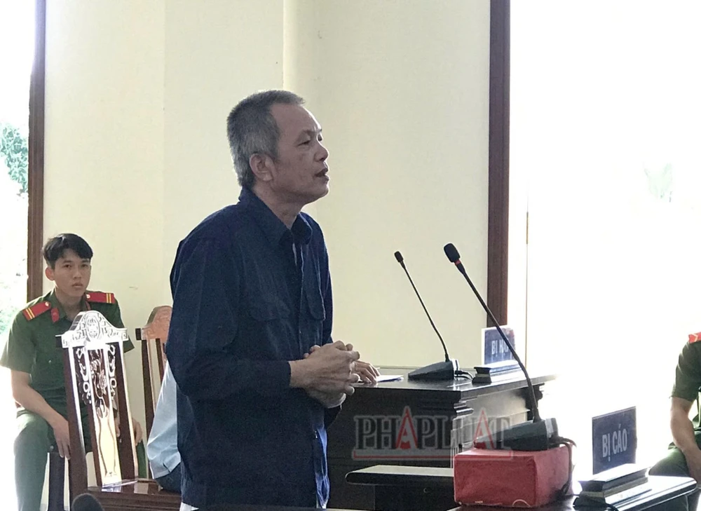 Giám đốc bị phạt 12 năm tù vì dùng giấy chứng nhận đất giả vay tiền trả nợ