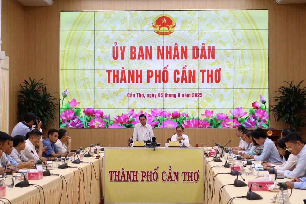 Chủ tịch TP Cần Thơ Trần Văn Lâu