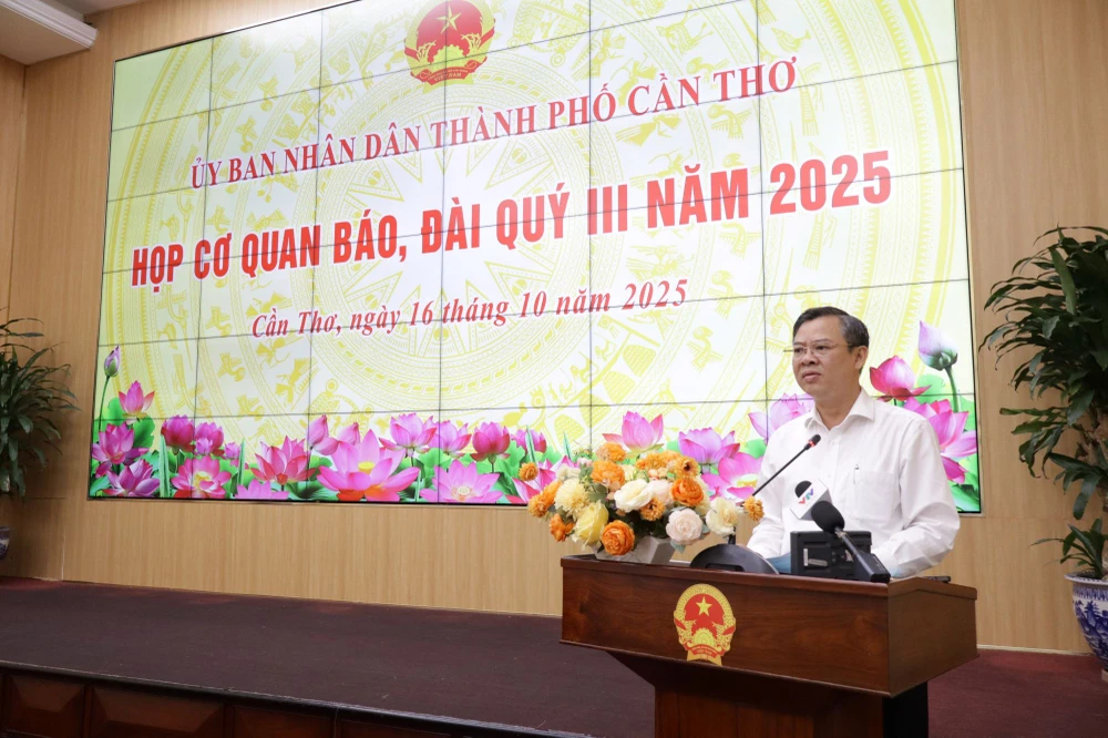 Chủ tịch UBND TP Cần Thơ Trương Cảnh Tuyên