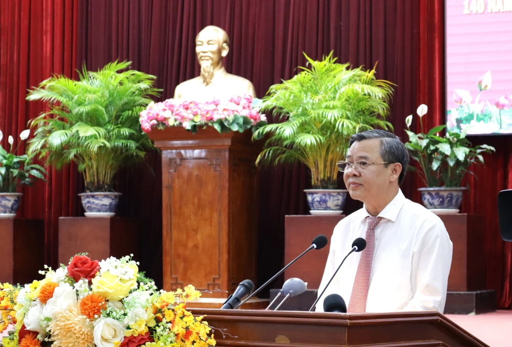 can-tho-hop-mat-30-4 (1).JPG