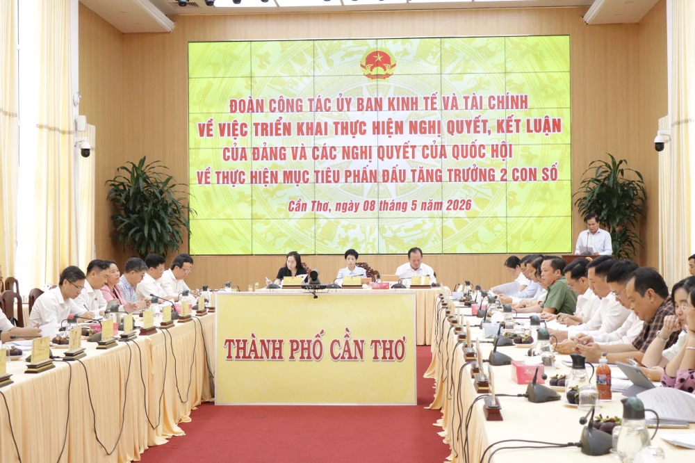 quoc-hoi-khao-sat-can-tho-1.JPG