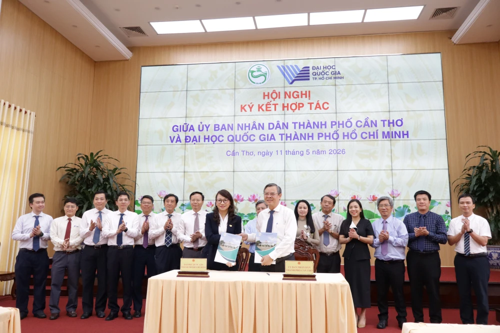 can-tho-ky-ket-dhqg-tp-hcm-1.jpg