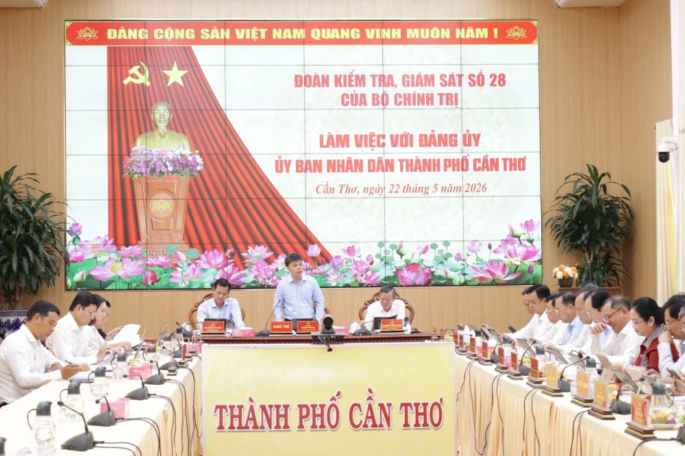 doan-kiem-tra-giam-sat-bo-chinh-tri-lam-viec-can-tho-1.jpg