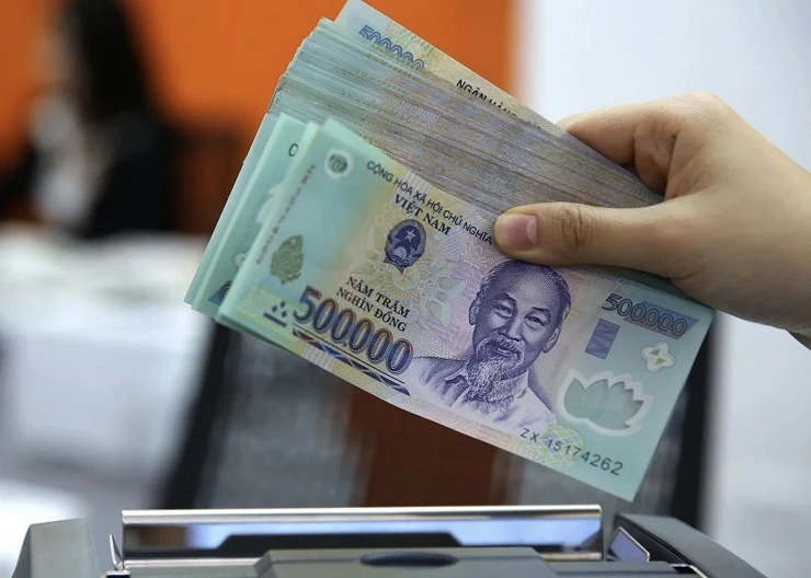 NHNN chỉ đạo các ngân hàng tiếp tục cắt giảm chi phí để tạo dư địa giảm lãi suất cho vay. Ảnh minh hoạ