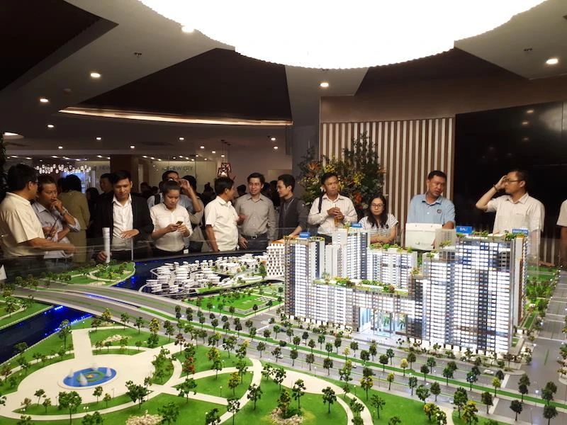 Khó khăn vẫn đeo bám thị trường bất động sản