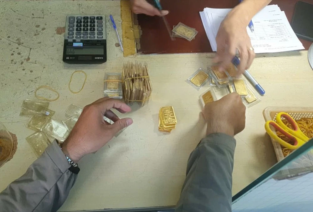 Giá vàng miếng SJC ngừng rơi