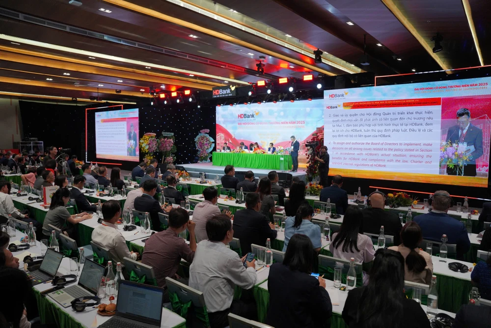 Không ngại biến động của nền kinh tế toàn cầu, HDBank quyết tâm giữ kế hoạc tăng trưởng tín dụng trong năm 2025 ở mức 32%