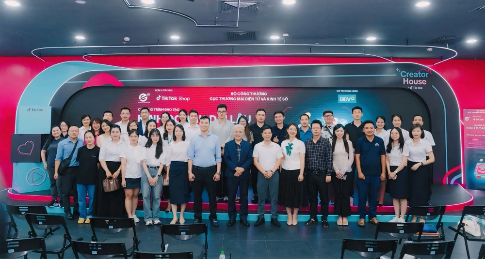 Đòn bẩy tài chính giúp nhà bán hàng bứt phá trên sàn thương mại điện tử.jpeg