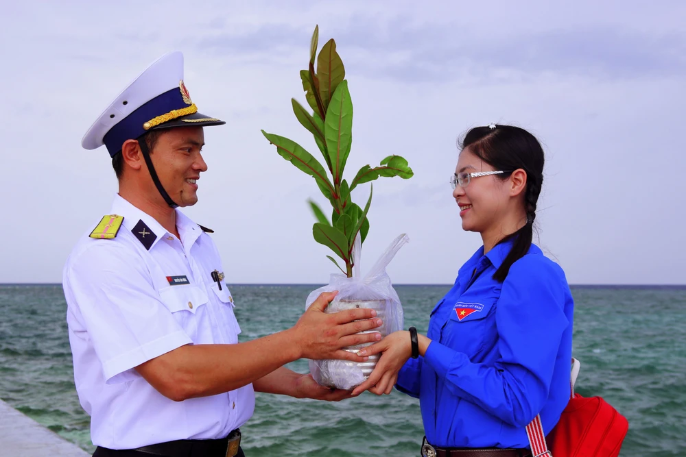 trieu-cot-moc-xanh-2 (1).jpg