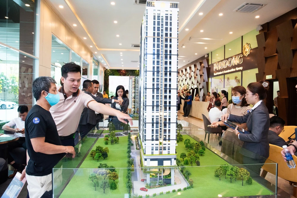 Giá nhà tăng không chỉ do nguồn cung giảm mà còn đến từ các loại chi phí như vật liệu xây dựng, tiền giải phóng mặt bằng, lãi vay..